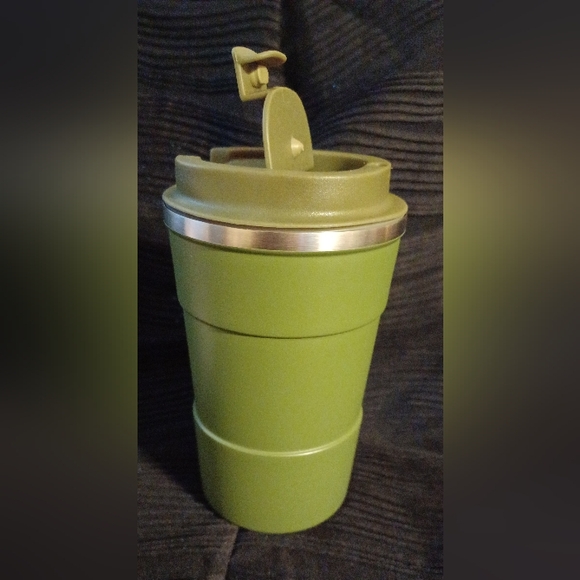 380ml Green vacuum insulted travel cup (102324E) - Picture 2 of 7